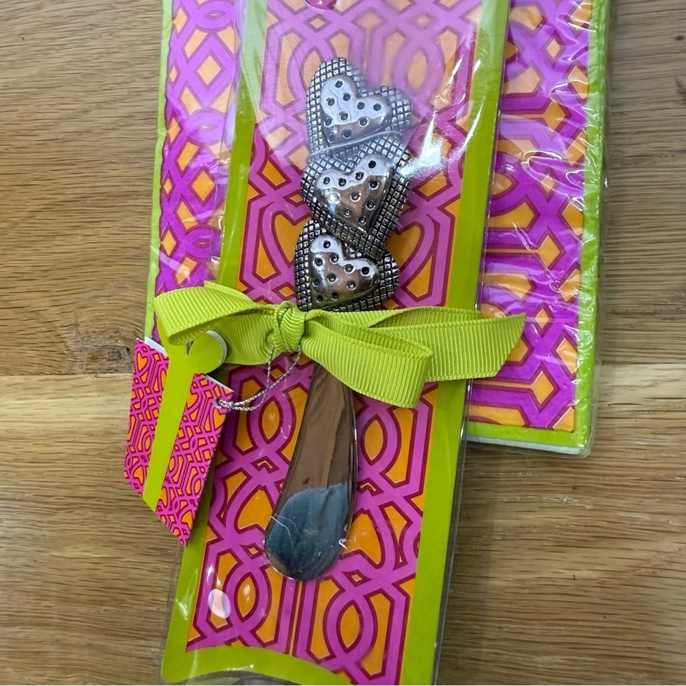 3/$20 Mudpie gift Hearts Spreader Cheese knife Charcuterie + napkins - Picture 2 of 8